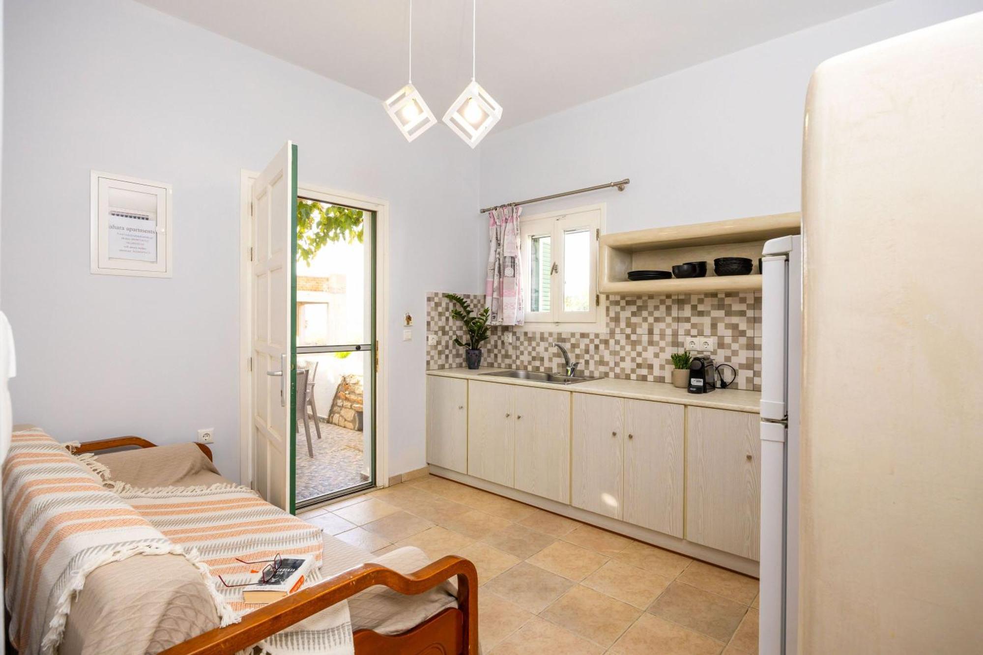 Sahara Beach Apartments - Kastraki Kastrákion Esterno foto